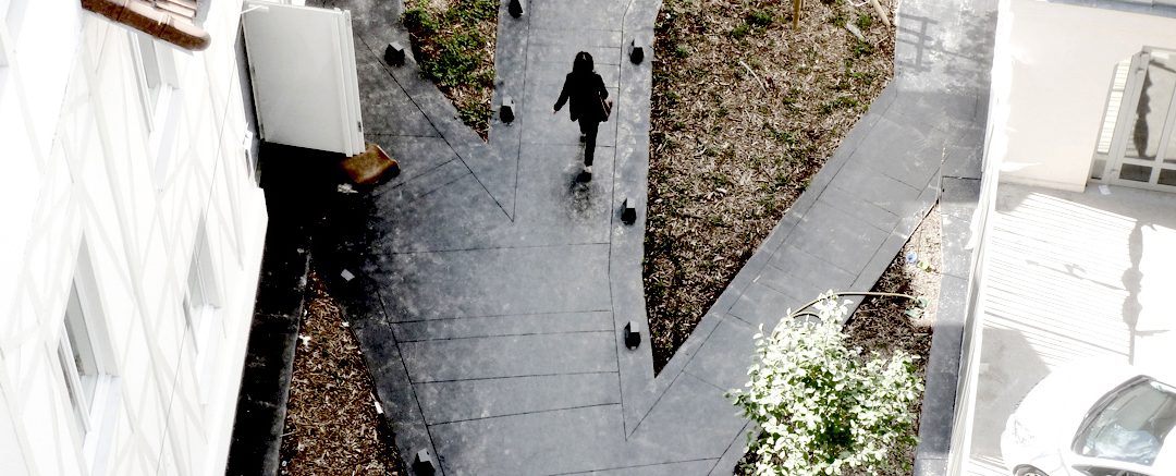 Le sol, un paysage pour les enfants  / Rue de Ménilmontant à Paris // Livré/// 2015